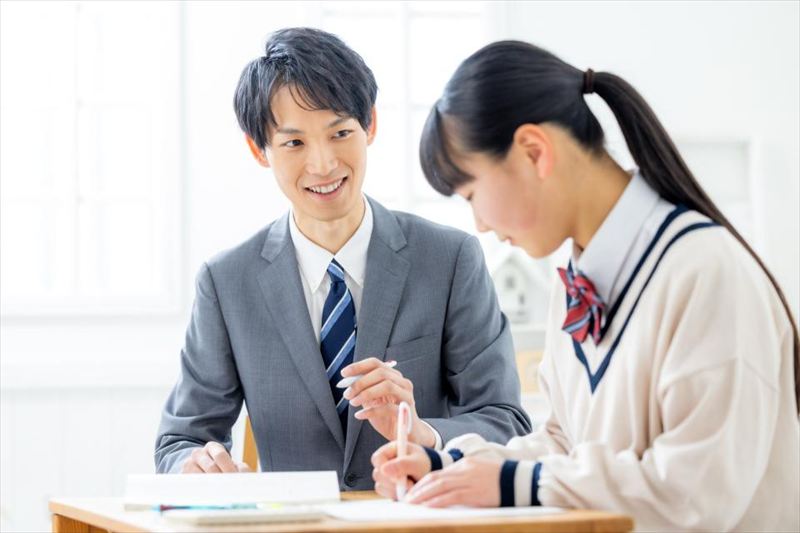 お問い合わせ・応募へ